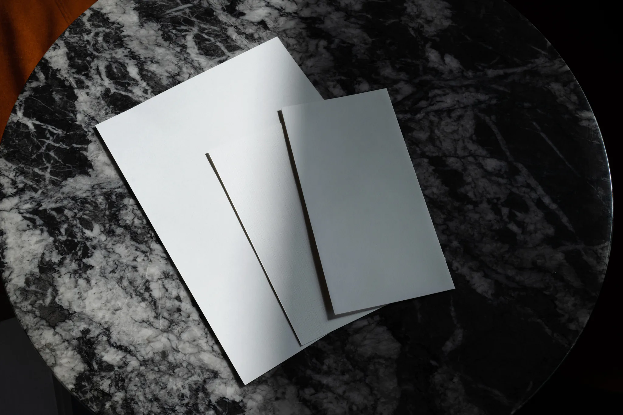 PSD mockup of stationery placed on an elegant table in a restaurant. Branding mockup.