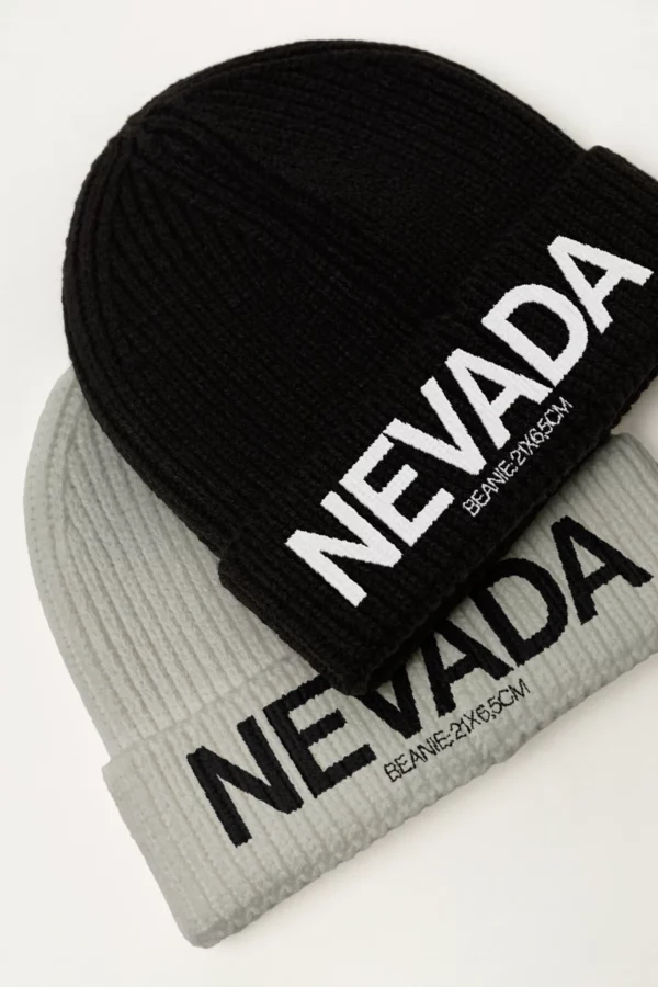 Black beanie mockup, white beanie mockup, PSD mockup file of a black and white beanies, clothing mockup, apparel mockup, premium quality mockup.
