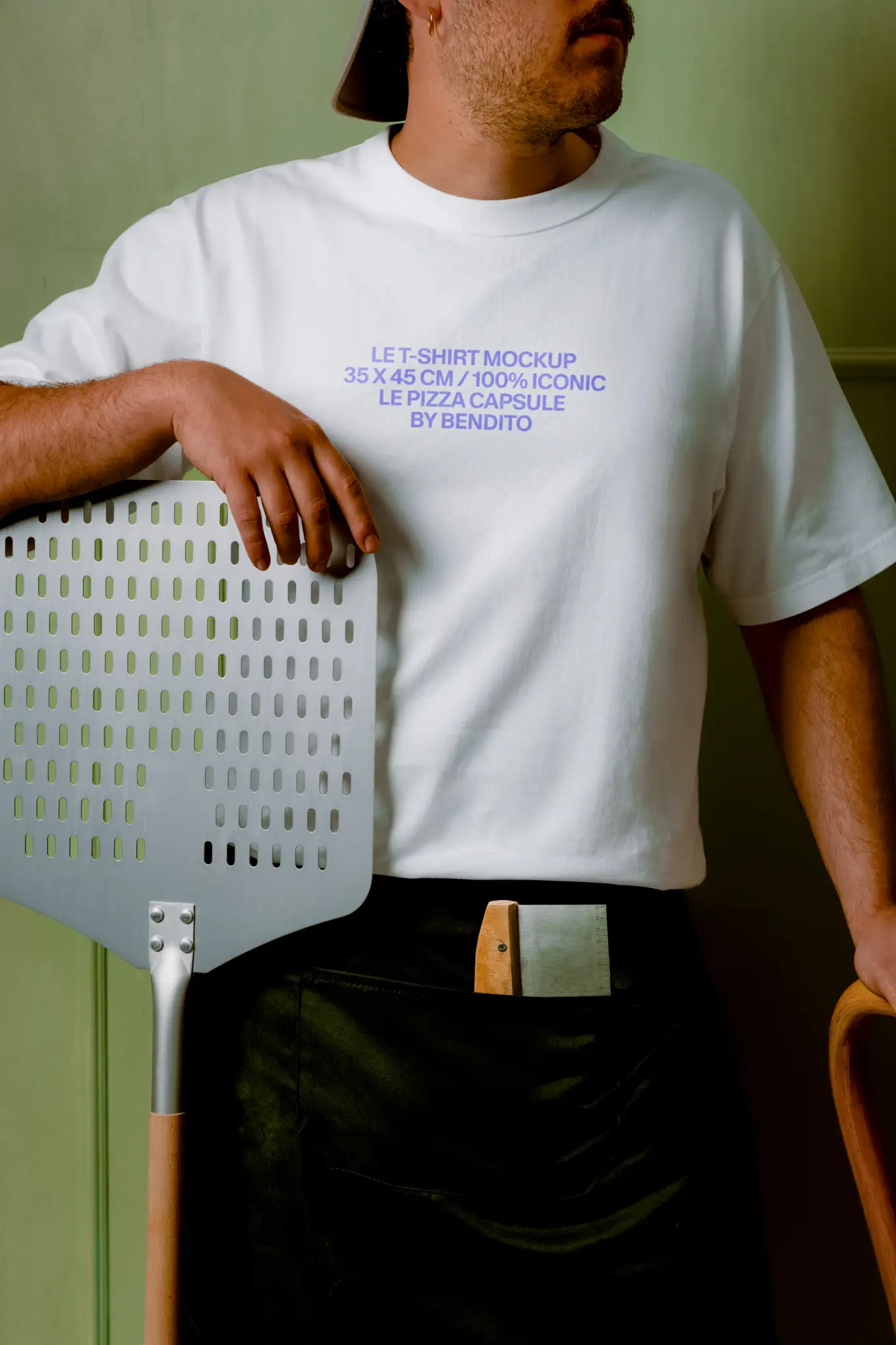 LB26 W28 Le T-Shirt Mockup - Bendito Mockup