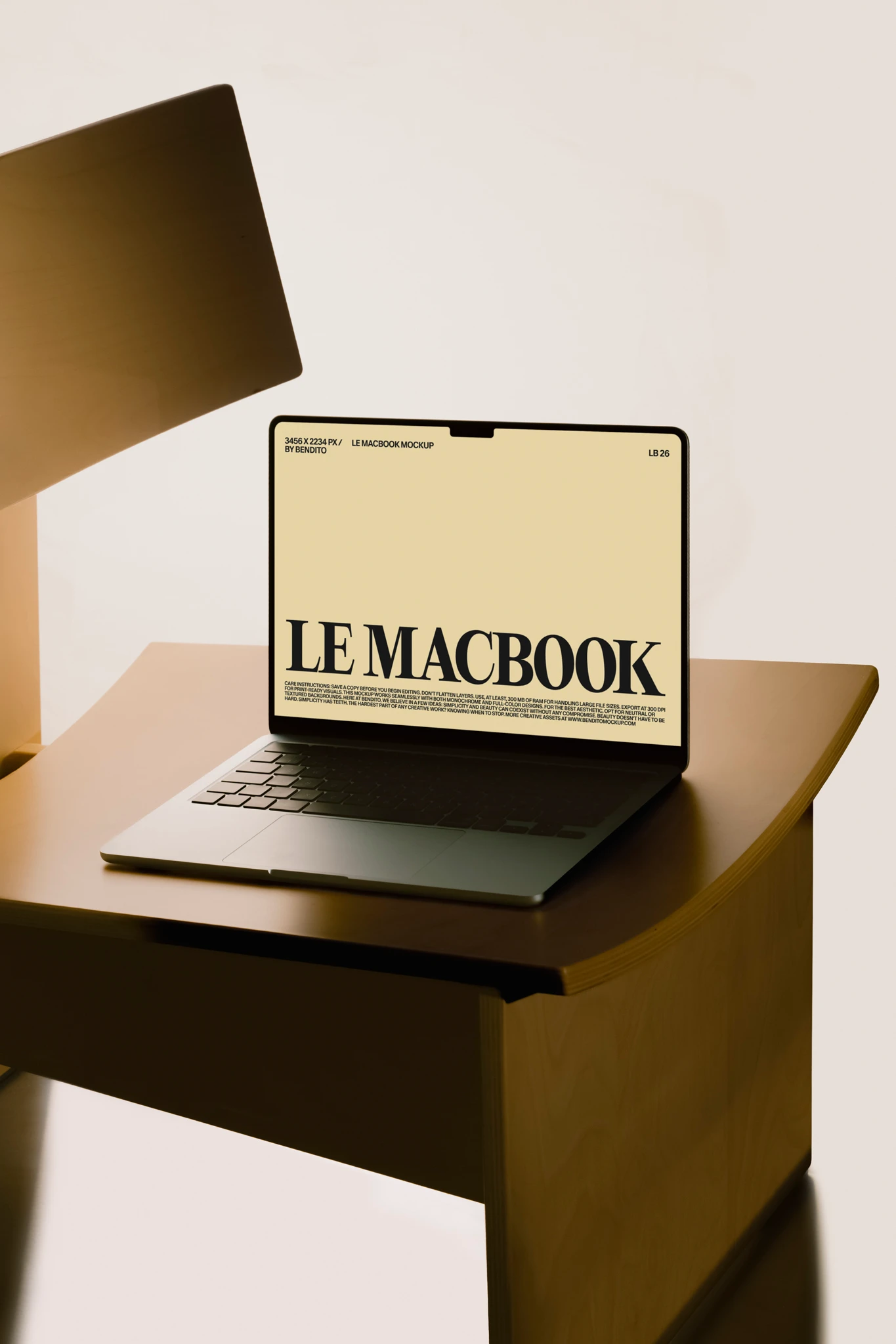 LAW-NBJ　Mac LB26 W38 Le MacBook 03 Mockup - Bendito Mockup